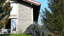 Visite d'une maison en bois dans la montagne basque